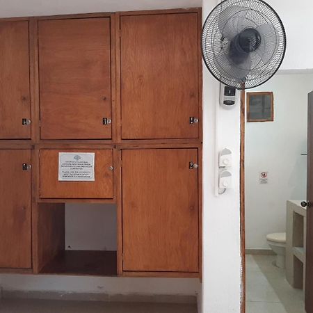 Hostel La Остров Холбокс Экстерьер фото