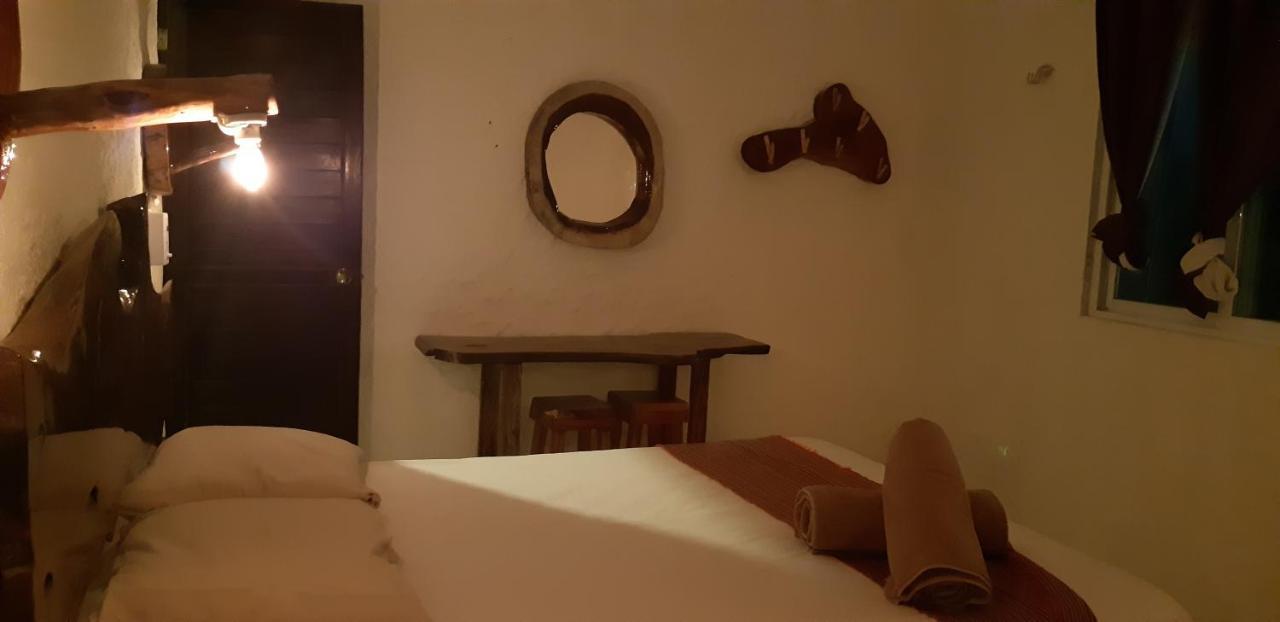 Hostel La Остров Холбокс Экстерьер фото